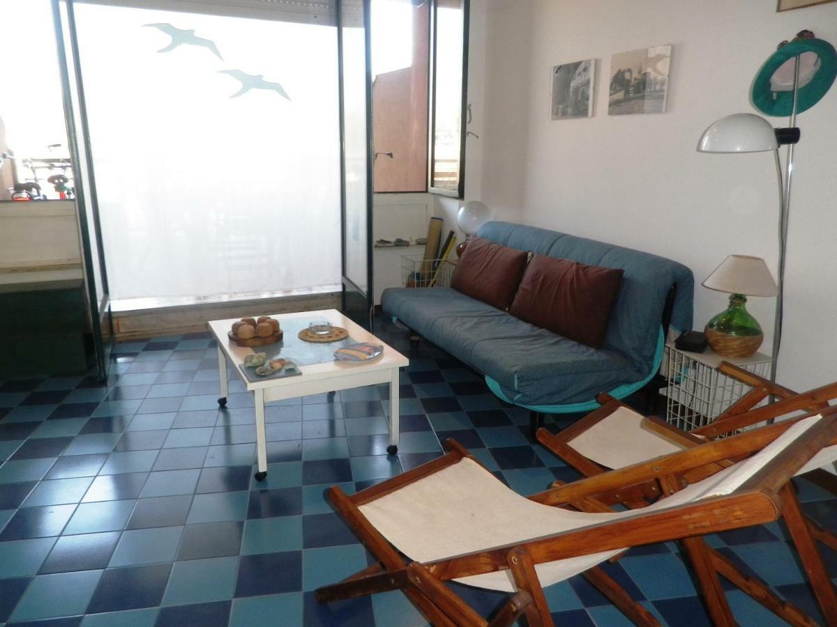 pietre nere Aparthotel Giardini Naxos Exterior foto